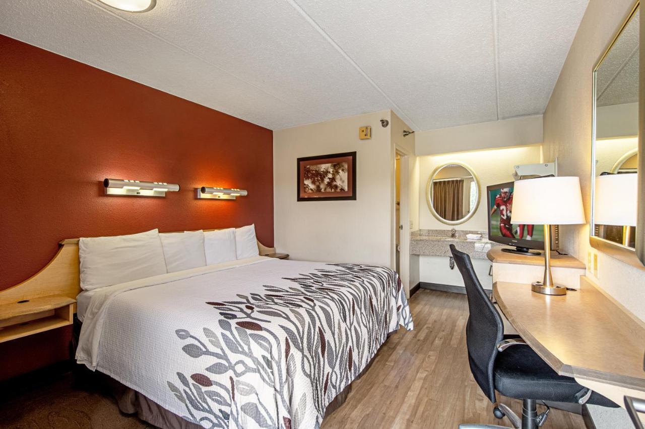 Red Roof Inn Charleston West - Hurricane, Wv Teays Valley Екстер'єр фото