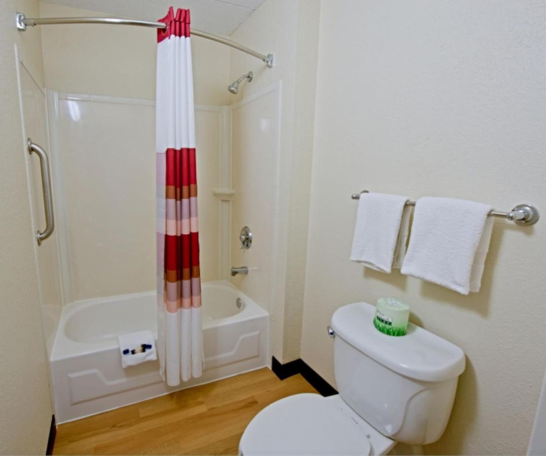 Red Roof Inn Charleston West - Hurricane, Wv Teays Valley Екстер'єр фото
