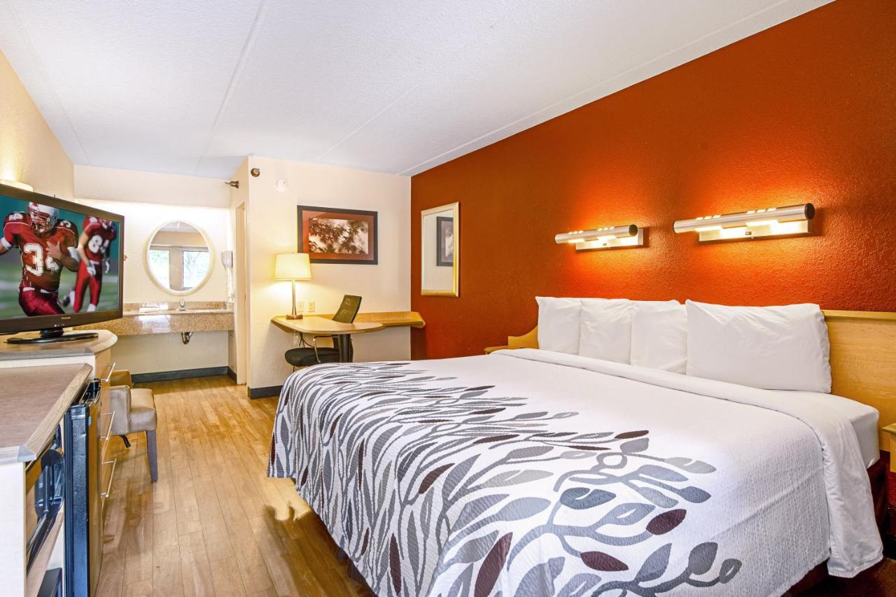 Red Roof Inn Charleston West - Hurricane, Wv Teays Valley Екстер'єр фото